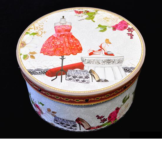 Set of 4 stylish round gift boxes in various sizes, ideal for making any occasion special and memorable.