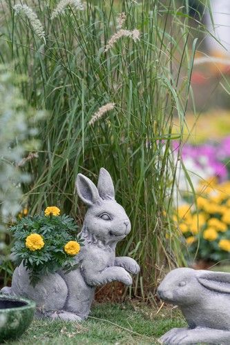 Whimsical rabbit-shaped planter, perfect for indoor plants, measuring 330x220x380 mm, adds charm to any space.