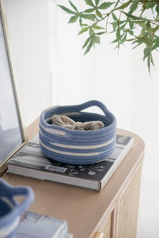Set of 3 cotton planters in blue and white, perfect for organizing plants, blankets, and pillows with sturdy handles.