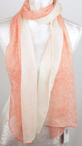 Paisley white edge scarf in soft peach, measuring 180x45cm, perfect for enhancing style and comfort in any outfit.