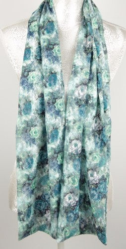 Vibrant green Lace Roses Scarf with elegant lace rose design, perfect for casual or formal occasions, 22 x 160 cm.