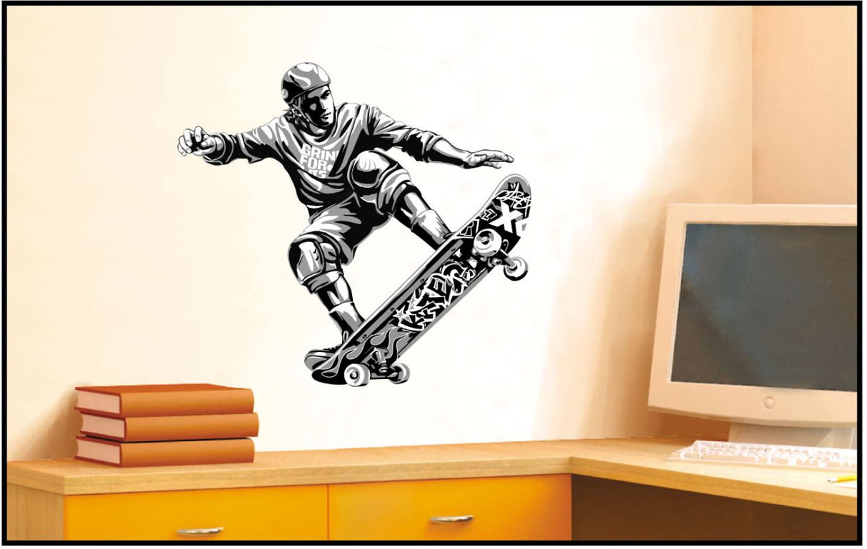 Black and white skateboard wall decal, 50x58cm, perfect for any surface, removable and reusable for stylish room transformation.