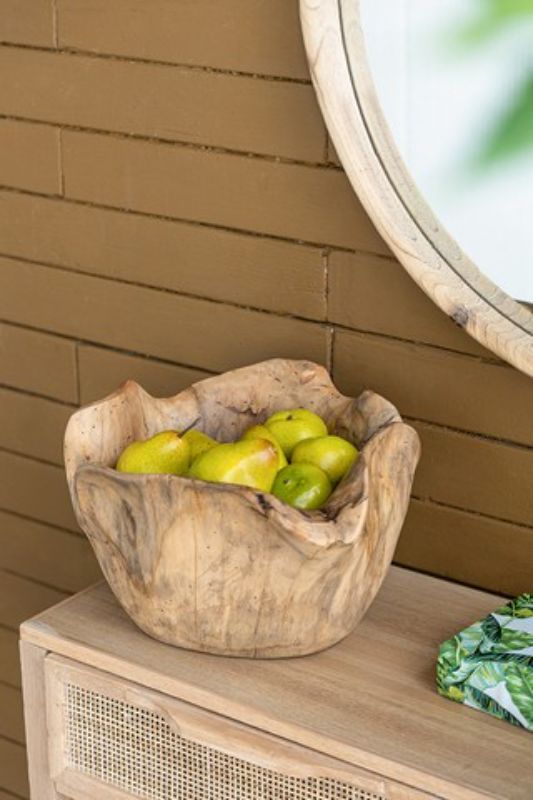 Organic teak bowl (35cm) featuring unique grain patterns, ideal for serving or as a decorative centerpiece.