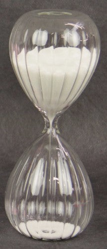 Elegant white hourglass sand timer, 15-minute duration, perfect for home decor and time management, measuring 18.5cm tall.