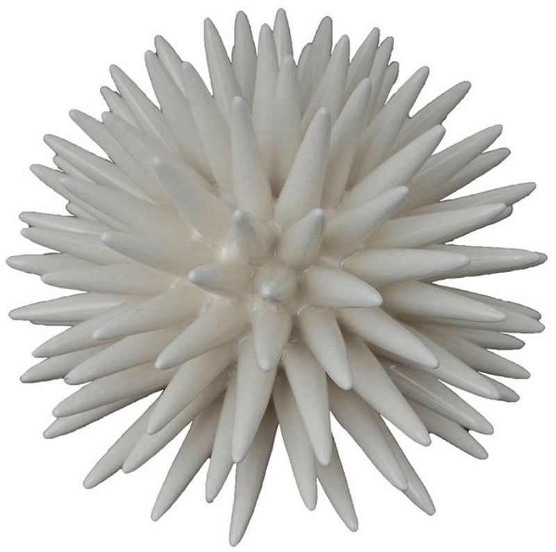 Faux coral ornament (15cm) in vibrant white; a stylish coastal accent for home decor and centerpiece arrangements.