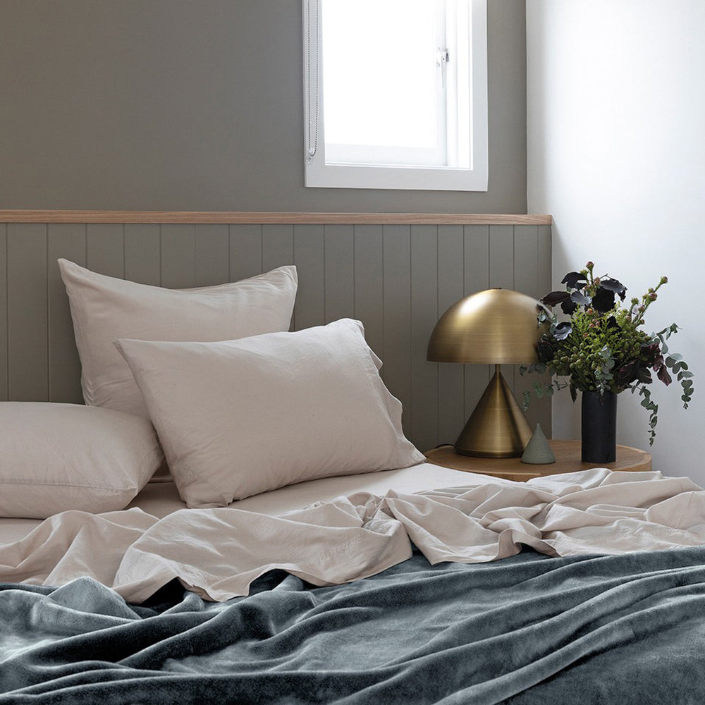 Super King Steel Blue Ultraplush Blanket, 300x230cm, ultra-soft and luxurious for warmth and style in any living space.