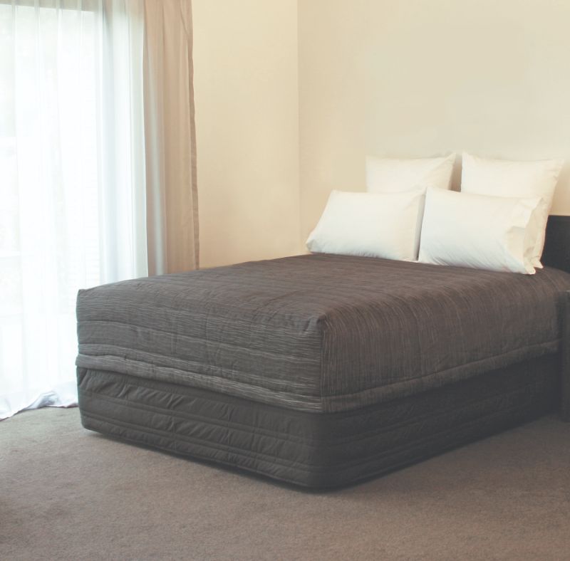 Elegant Ironsand bed cap for Super King beds, made of durable 100% polyester and machine washable for easy maintenance.