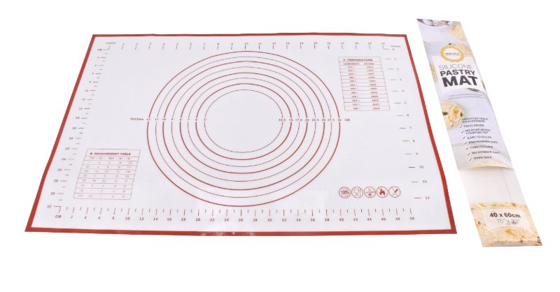 High-quality 60cm silicone pastry mat, non-stick surface, heat-resistant up to 230°C, ideal for baking and easy to clean.