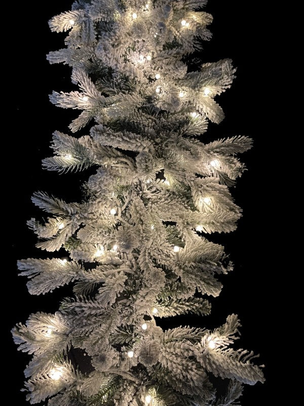 200 cm snowy mixed pine garland with warm LED lights, featuring 324 tips for festive decoration and elegance in any space.