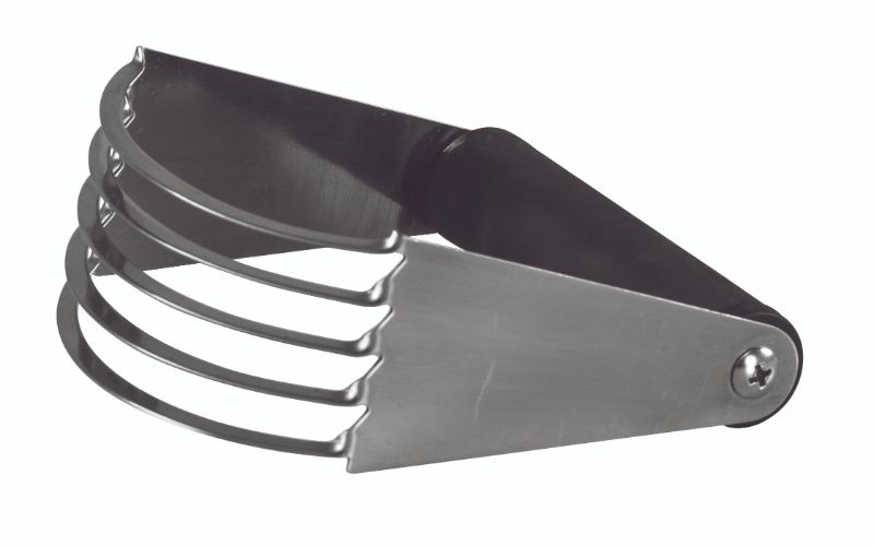 Avanti stainless steel pastry blender with ergonomic handle and five metal strips for easy, clump-free mixing of pastry dough.