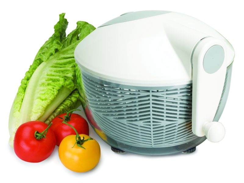 Avanti Salad Spinner with 10-cup capacity, efficient drying, and compact design for easy storage and salad preparation.