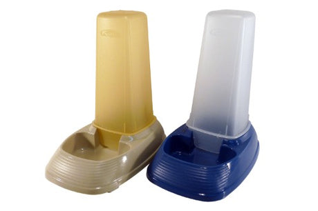 Kufra Self Waterer & Feeder for dogs, 0.6L with twistable container, non-slip feet, durable plastic, dishwasher safe.