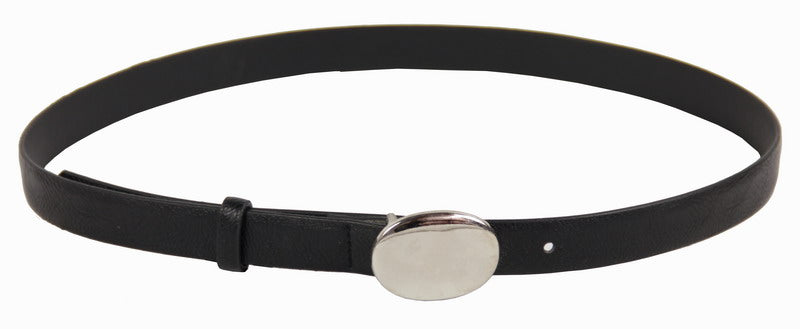Stylish black belt measuring 2x5x105cm, perfect for casual and formal wear, enhances any outfit with minimalist design.