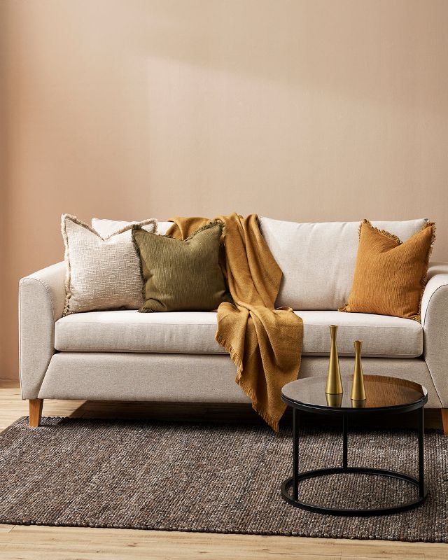Olive Chester Throw blanket (125x150cm) made of wool and recycled polyester, adding luxury and warmth to your decor.