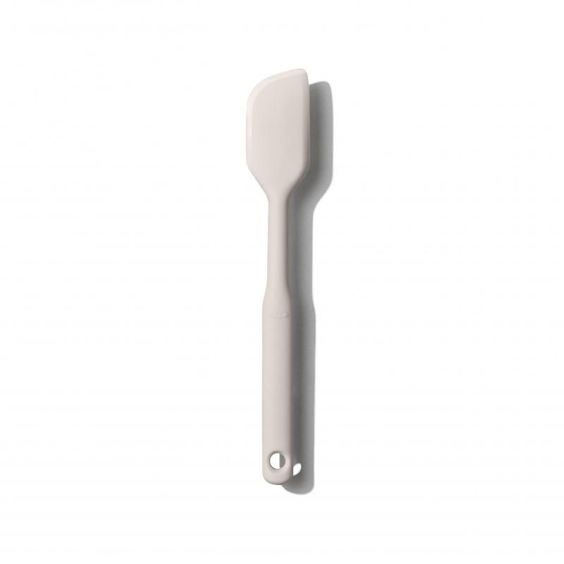 OXO Good Grips Small Spatula in Oat, 24cm, features flexible edges and a non-slip handle for efficient cooking and baking.