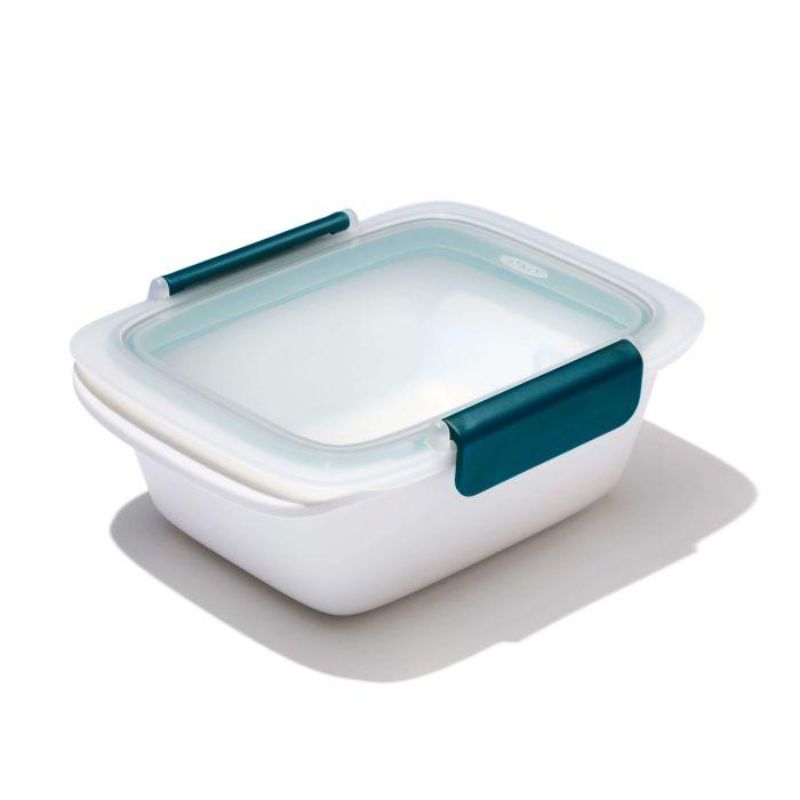 Transparent OXO Good Grips 0.8L meal prep container with leakproof lid, stay-cool handles, and BPA-free design.