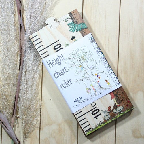 Growth Chart Ruler - Treehouse: Eco-friendly pine veneer chart with treehouse design, measuring 1.5m, includes 5 puzzle pieces.