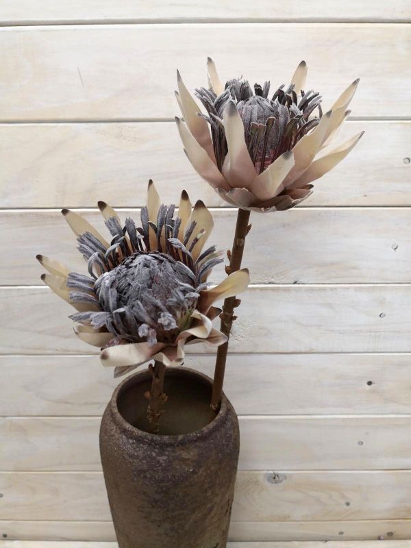 Artificial King Protea in peach, measuring 48 cm tall with lifelike texture, perfect for home decor and floral arrangements.