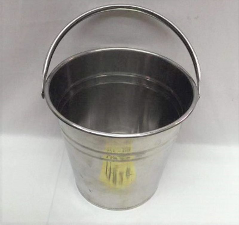 Set of 6 stylish 18cm ice buckets, perfect for elevating events and keeping beverages chilled.