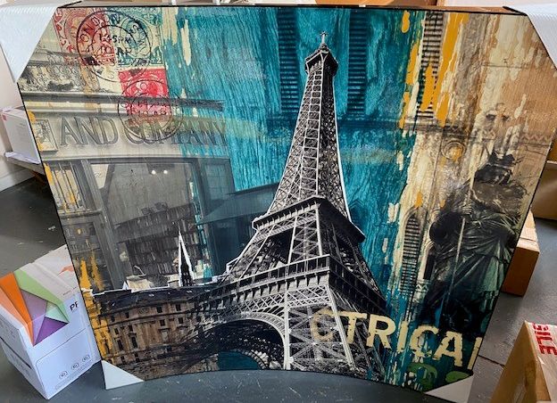 Set of 2 Eiffel Tower paintings featuring unique concave and convex designs, measuring 100cm x 100cm each.