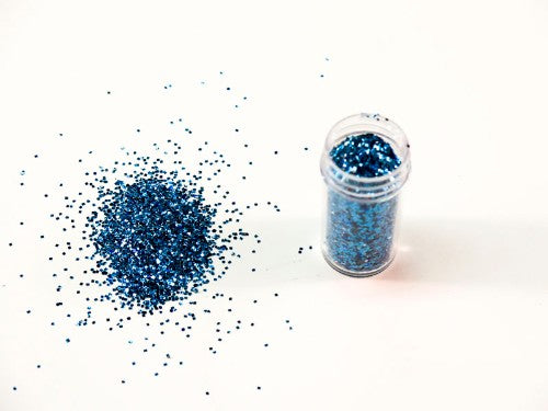 Vibrant 1kg baby blue glitter for arts and crafts, perfect for card making, scrapbooking, and decor.