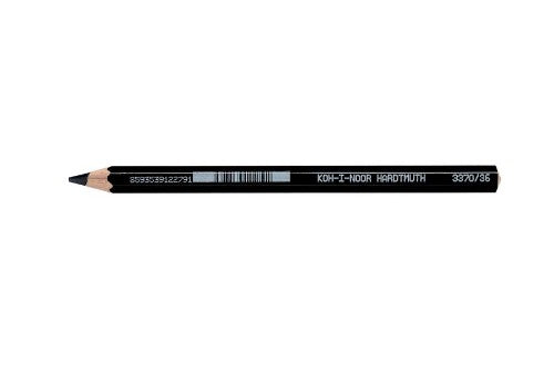 High-quality Mondeluz Aquarelle Pencil Black, featuring soft, vibrant water-soluble lead for versatile watercolor effects.