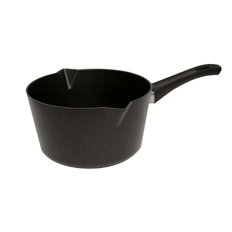Scanpan Classic 16cm saucepan, 1L capacity, non-stick surface, ideal for sauces, soups, with twin pouring spouts.