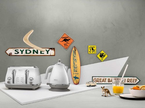 DeLonghi Icona Capitals Four Slice Toaster in Sydney White with sleek design, four slots, bagel and defrost functions.