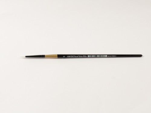 Taklon Round #0 brush with short handle, ideal for precise strokes in acrylics and watercolors. Perfect for artists of all levels.