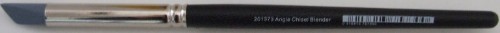 Das Small Blender Angle Chisel brush with rubber tip, perfect for blending and detailed paint techniques in various mediums.