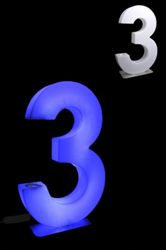 Giant LED Number 3, 81cm tall with RGB remote, 12 colors, dimmer, and stainless steel base for festive celebrations.