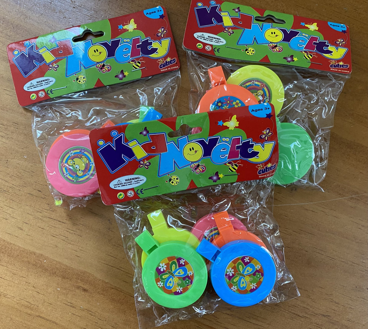 Colorful animal-themed party favors in two packs, perfect for celebrations and loot bags, totaling 10 adorable pieces.