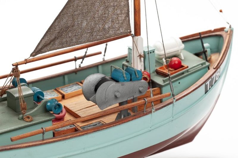 Detailed wooden model kit of the Billing Boats 1/30 Havmagen Fishing Boat, perfect for beginners and craft enthusiasts.
