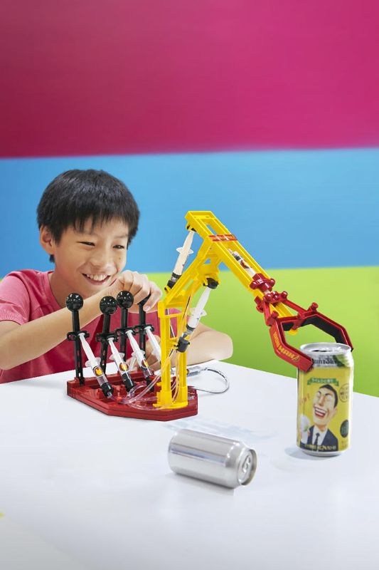 Hydraulic Arm - Avengers Ironman by 4M, a multi-axis robot kit showcasing hydraulic engineering for hands-on STEM fun.