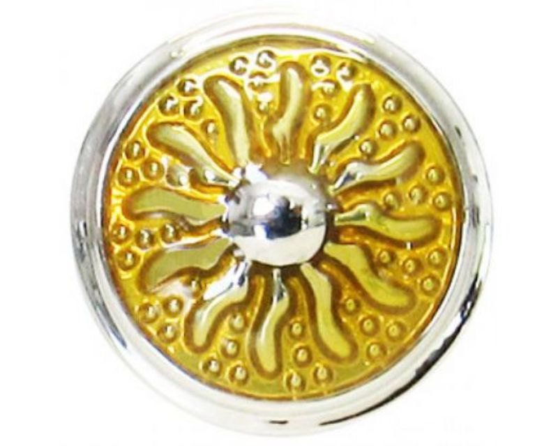 Stylish gold snap with Aztec sun pattern, perfect for personalizing jewelry and adding elegance to any outfit.