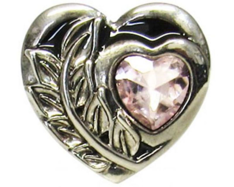Heart-shaped pink snap charm showcasing vibrant color, perfect for personalizing jewelry and enhancing accessory styles.