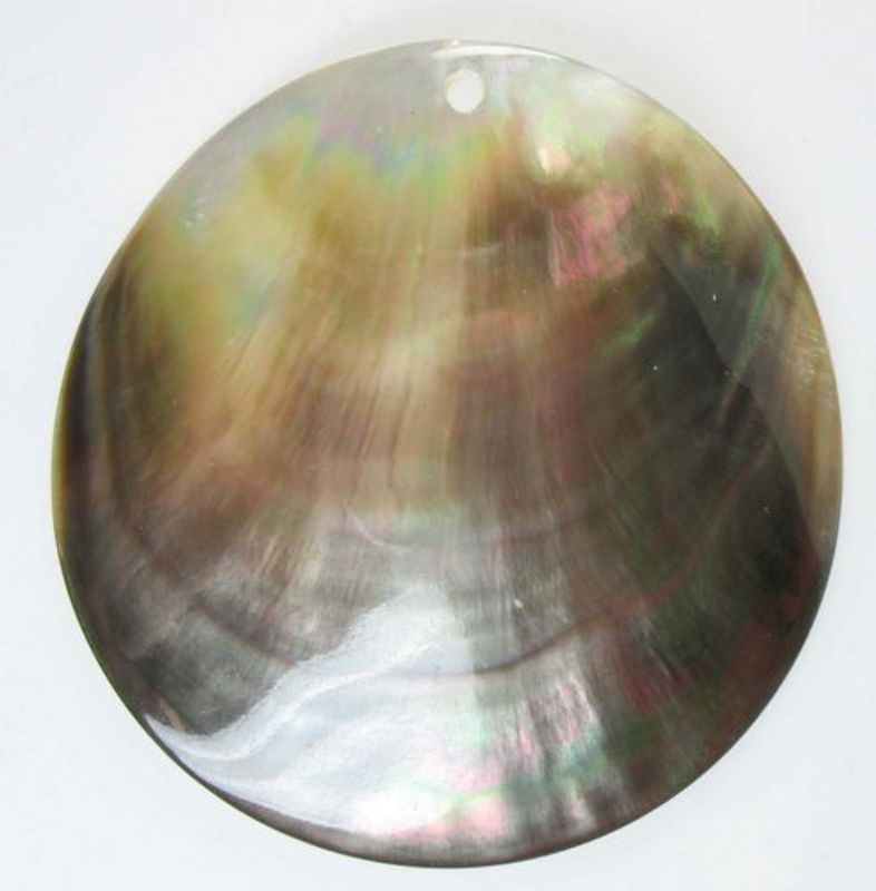 Large round 6.5cm shell beads in a set of 2, perfect for jewelry making and creative projects, showcasing unique natural patterns.