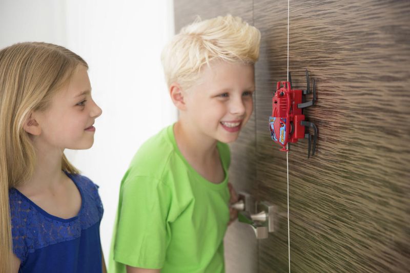 Spiderman Spider Robot Kit by 4M, a STEM toy for kids to build a scuttling spider robot that mimics real spider movement.