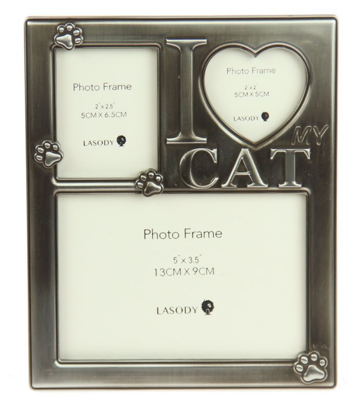 Charming 3-opening cat photo frame (5" x 6.25") to display cherished memories of your feline friends.