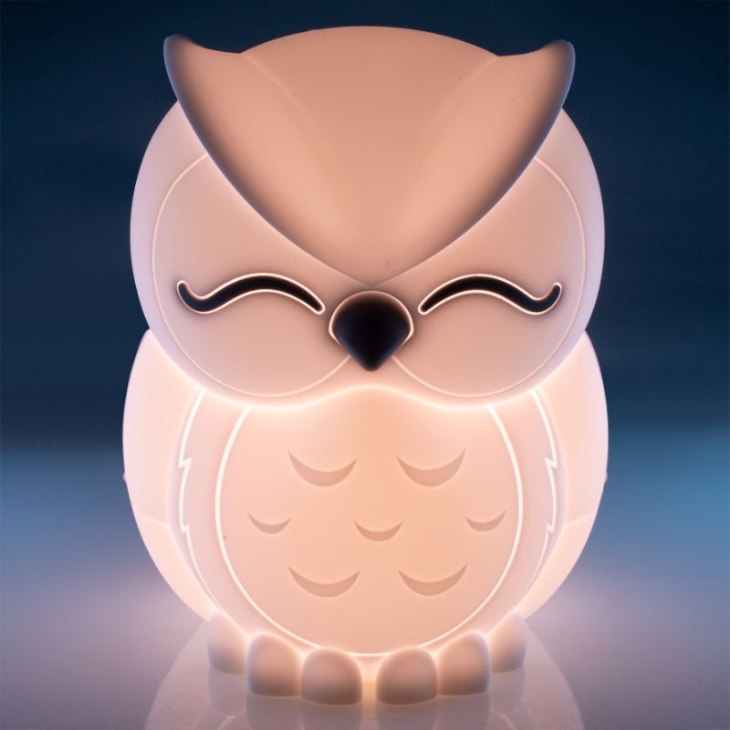 Adorable owl-shaped LED light with soft silicone, 6 brightness levels, and rechargeable battery for kids' rooms.