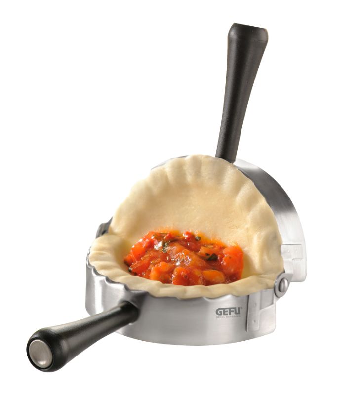 Ravioli mould for making fresh pasta, featuring ergonomic handles and high-grade stainless steel, 8cm size.