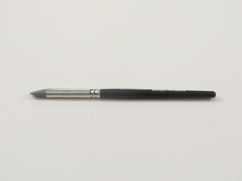 Das Small Blender Flat Chisel brush with a rubber tip for precise blending in watercolor, acrylic, and oil painting.