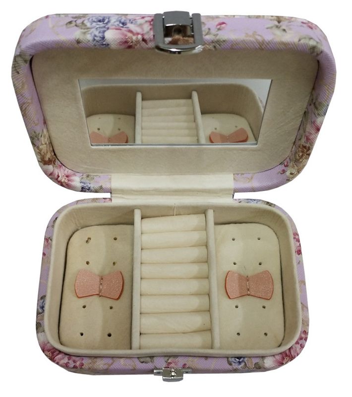 Elegant floral-patterned jewellery box measuring 15cm, perfect for organizing and displaying your precious accessories.