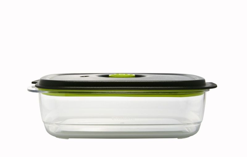 A BPA-free 10-cup container with airtight design for food preservation, marinating, and convenient storage in various conditions.