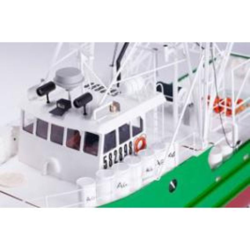 Detailed wooden ship model kit of the Andrea Gail at 1:30 scale, featuring laser-cut hull and fittings for RC setup.