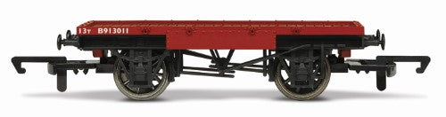 Hornby Tri-ang RS30 Crash Train Set, featuring classic trains and wagons, perfect for nostalgic model railway enthusiasts.