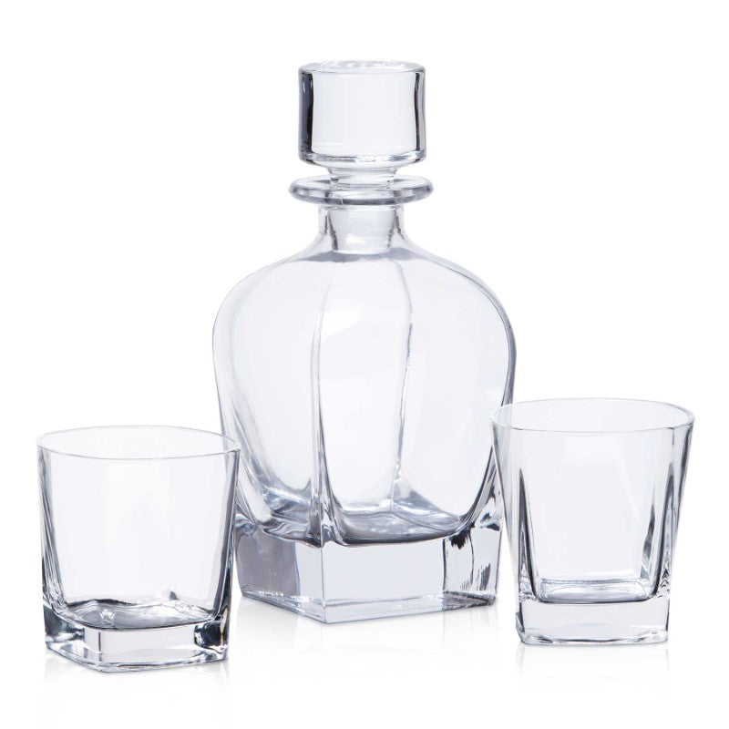 Islay Whisky Decanter Set featuring a lead-free crystal decanter and two insulated glasses in a luxurious wooden box.