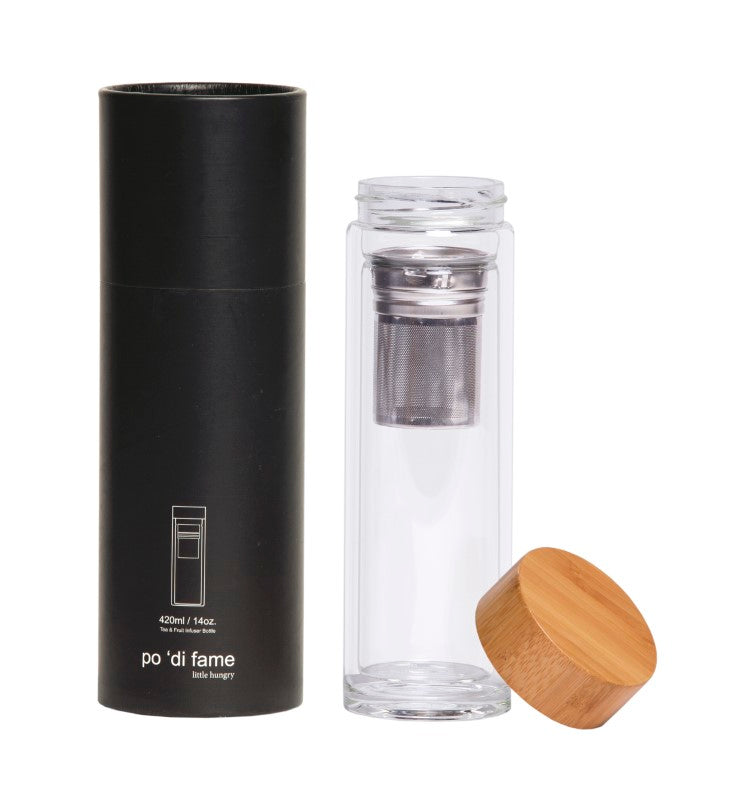 High borosilicate glass tea and fruit infuser bottle with bamboo lid, stainless steel strainer, and double-walled design for insulation.