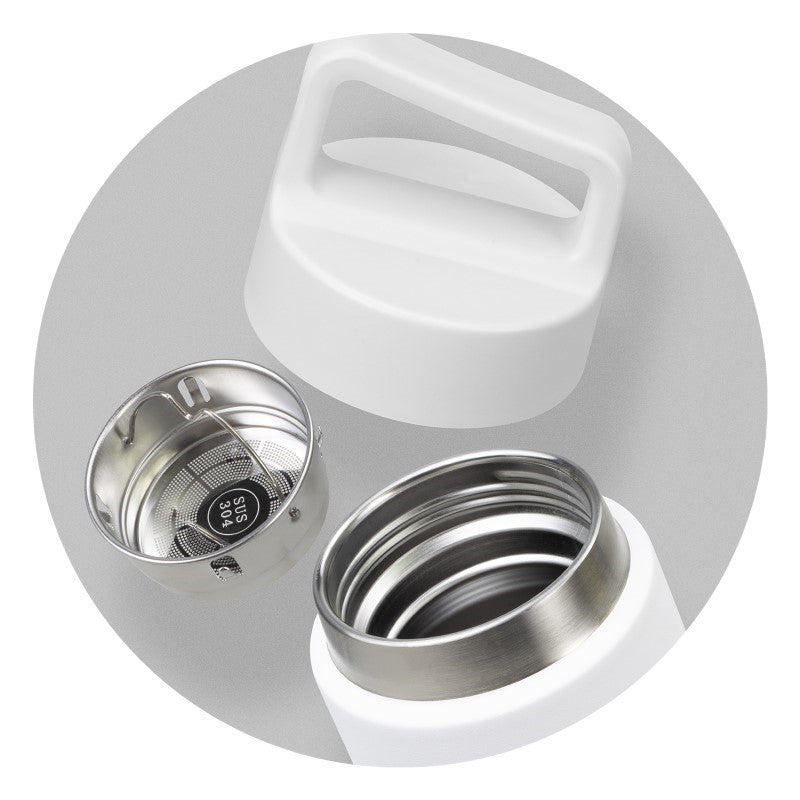 Mica 560ml vacuum bottle in white with natural bamboo trim, featuring stainless steel and a tea infuser for versatile hydration.