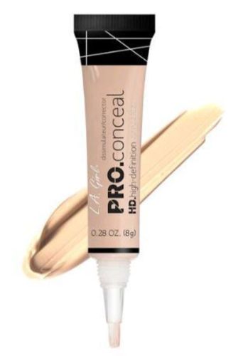 LA Girl Pro Concealer in Classic Ivory provides opaque, crease-resistant coverage for flawless skin and camouflages imperfections.